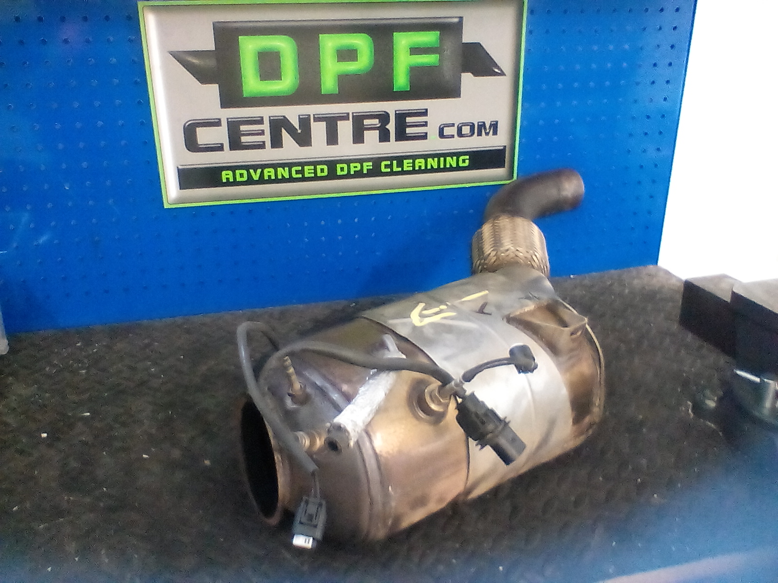 BMW 530D 3.0 DPF Cleaning Quantum DPF Cleaning Centre